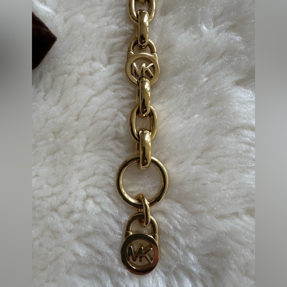 NWT Michael Kors Gold Tone Interlocking Chain Bracelet - Picture 2 of 8